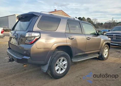 2015 Toyota 4Runner Sr5 z USA, uszkodzony, nr VIN JTEZU5JR9F5109666